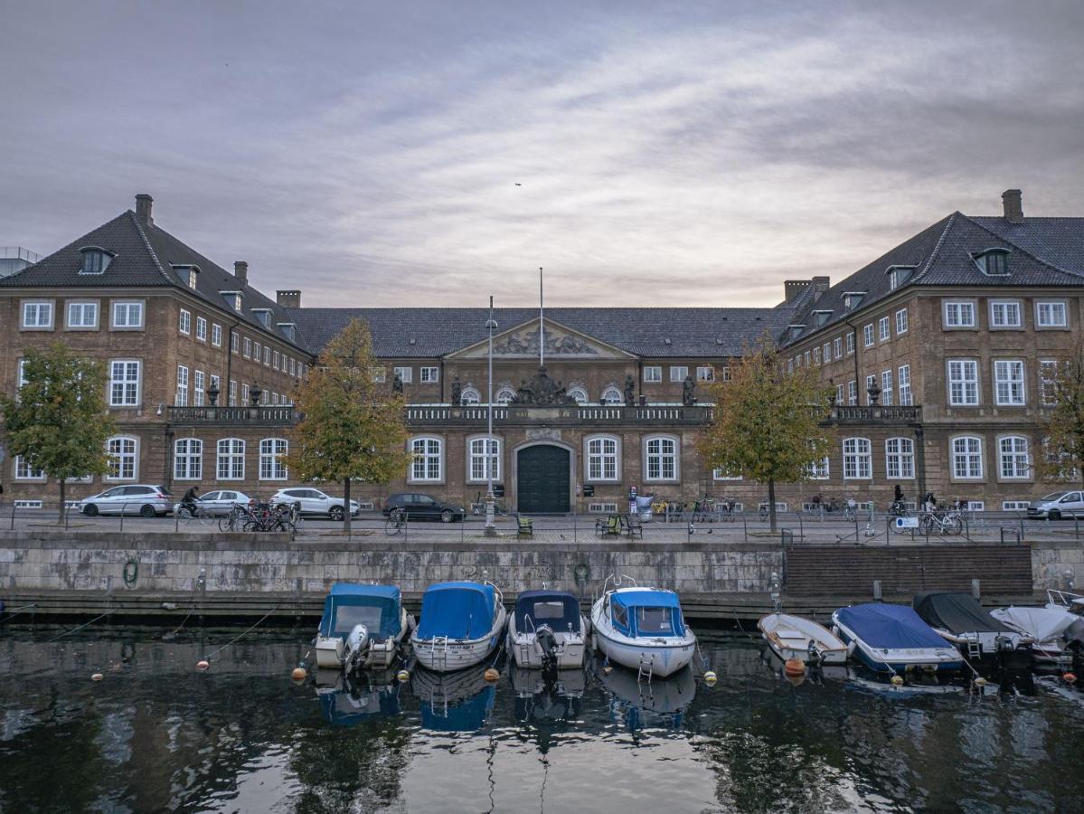 Lavish 4br In The Heart Of Cph By The Canals Apartment *