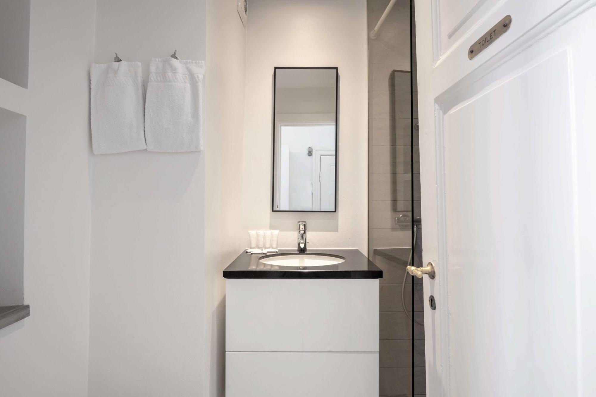 Lavish 4br In The Heart Of Cph By The Canals * Copenhagen